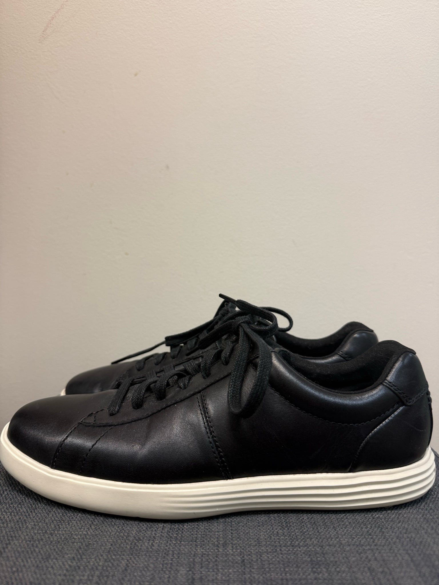 MICHAEL KORS 7.5 Black SHOES