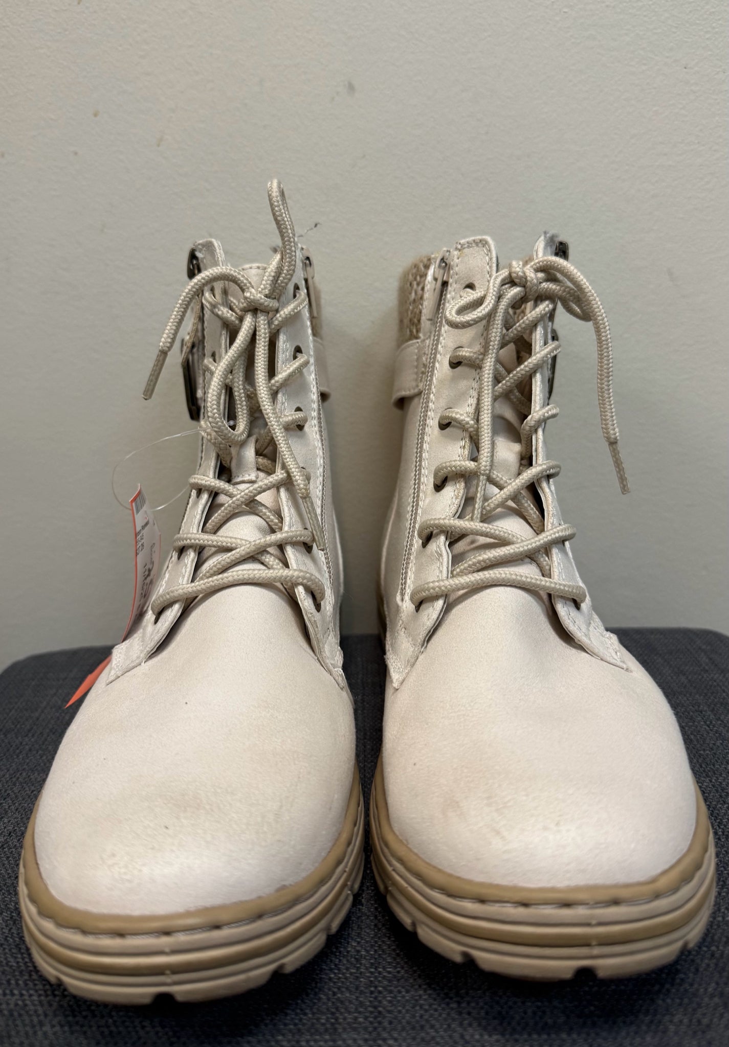 CLIFFS BY WHITE MTN 7.5 OFF WHITE Boots