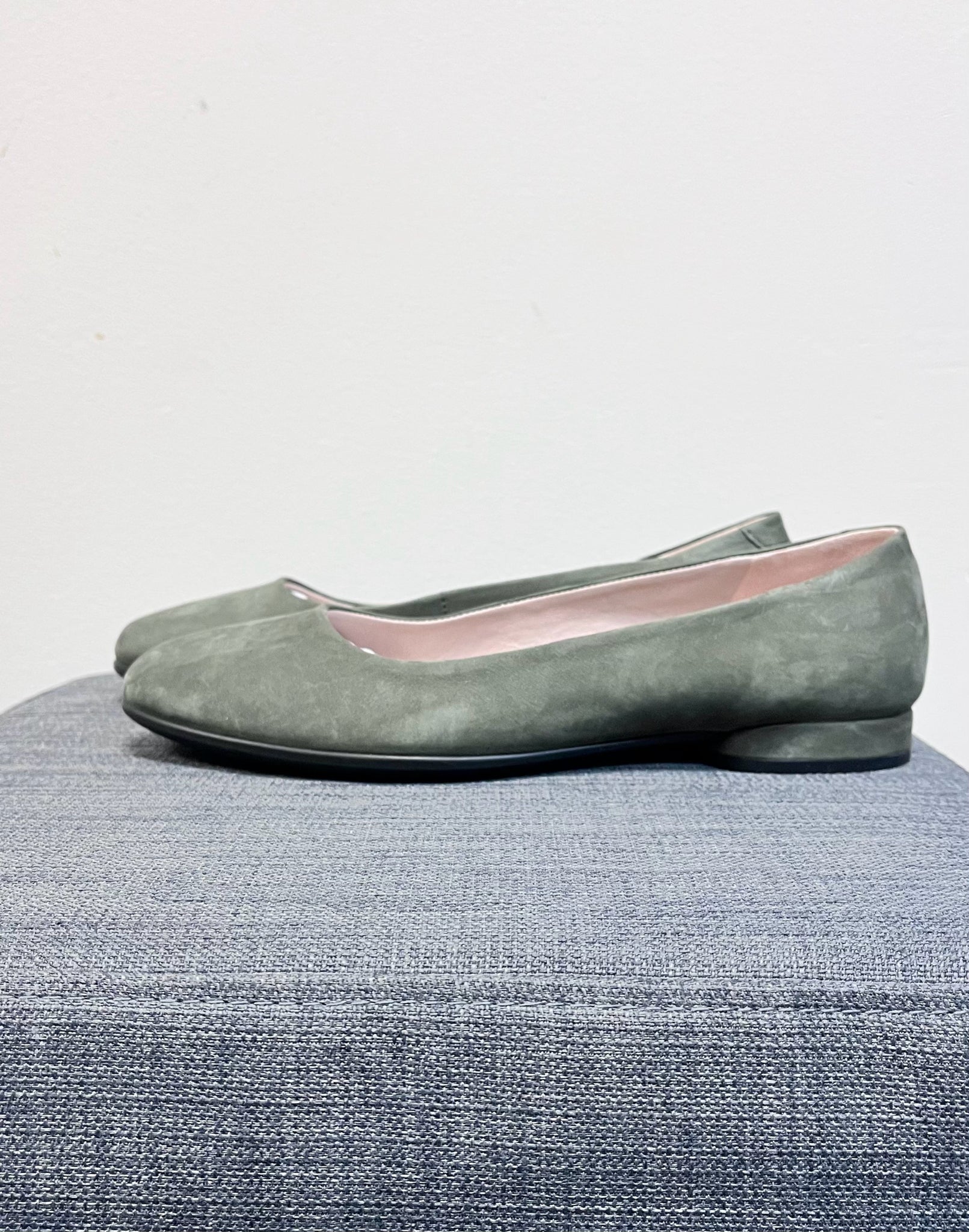 7.5 ECCO SAGE SHOES