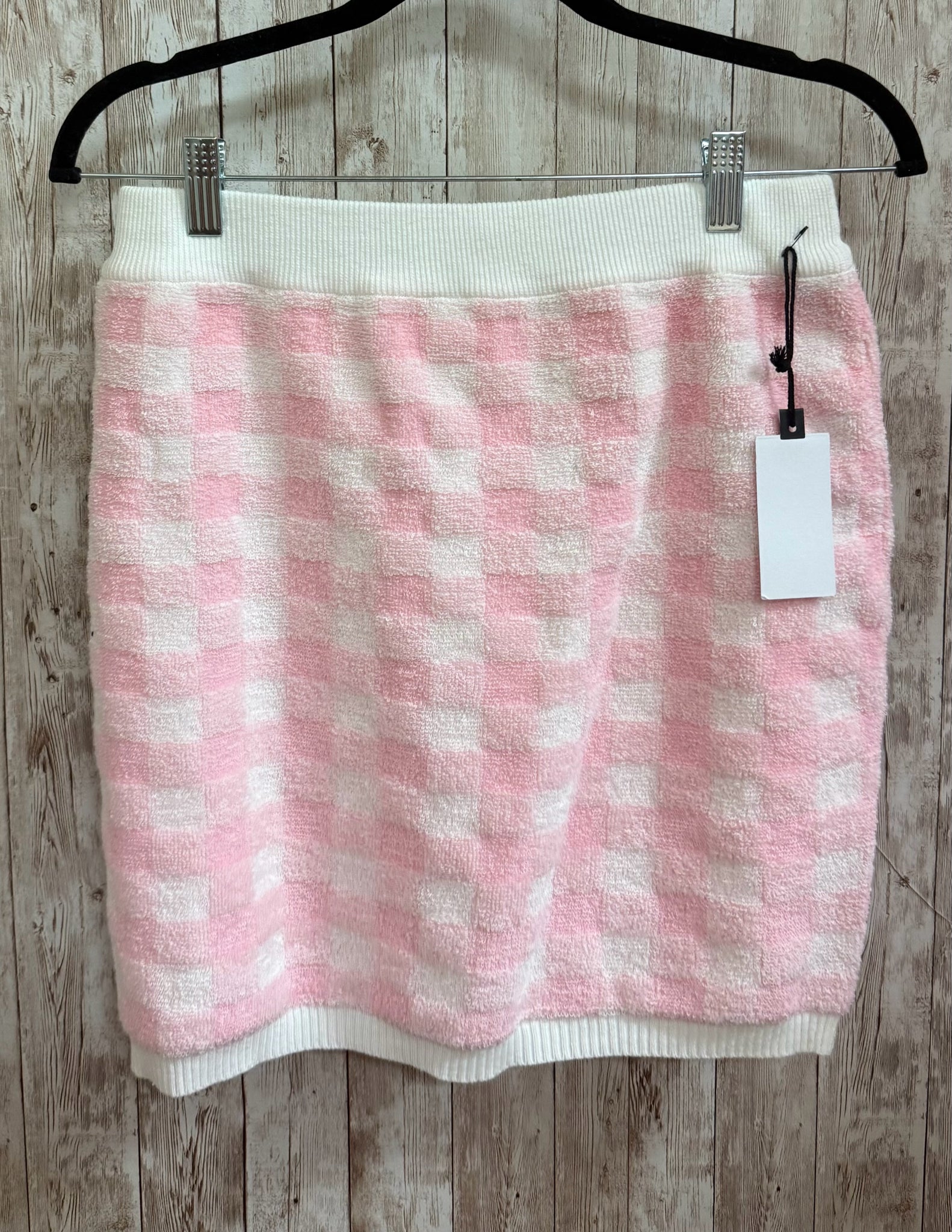 Size L ASTR PINK AND WHITE CHECKED 2 PC SET