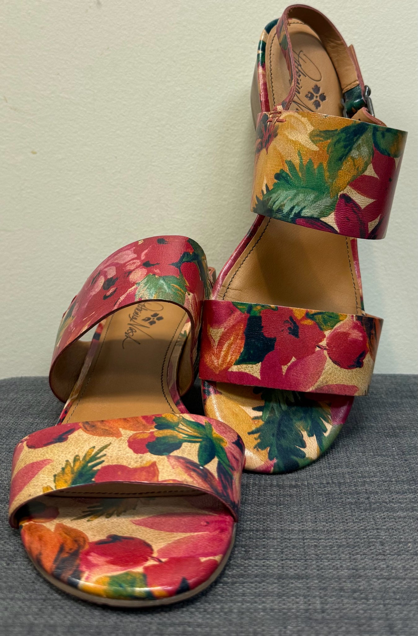 9.5 PATRICIA NASH RED FLORAL Wedges