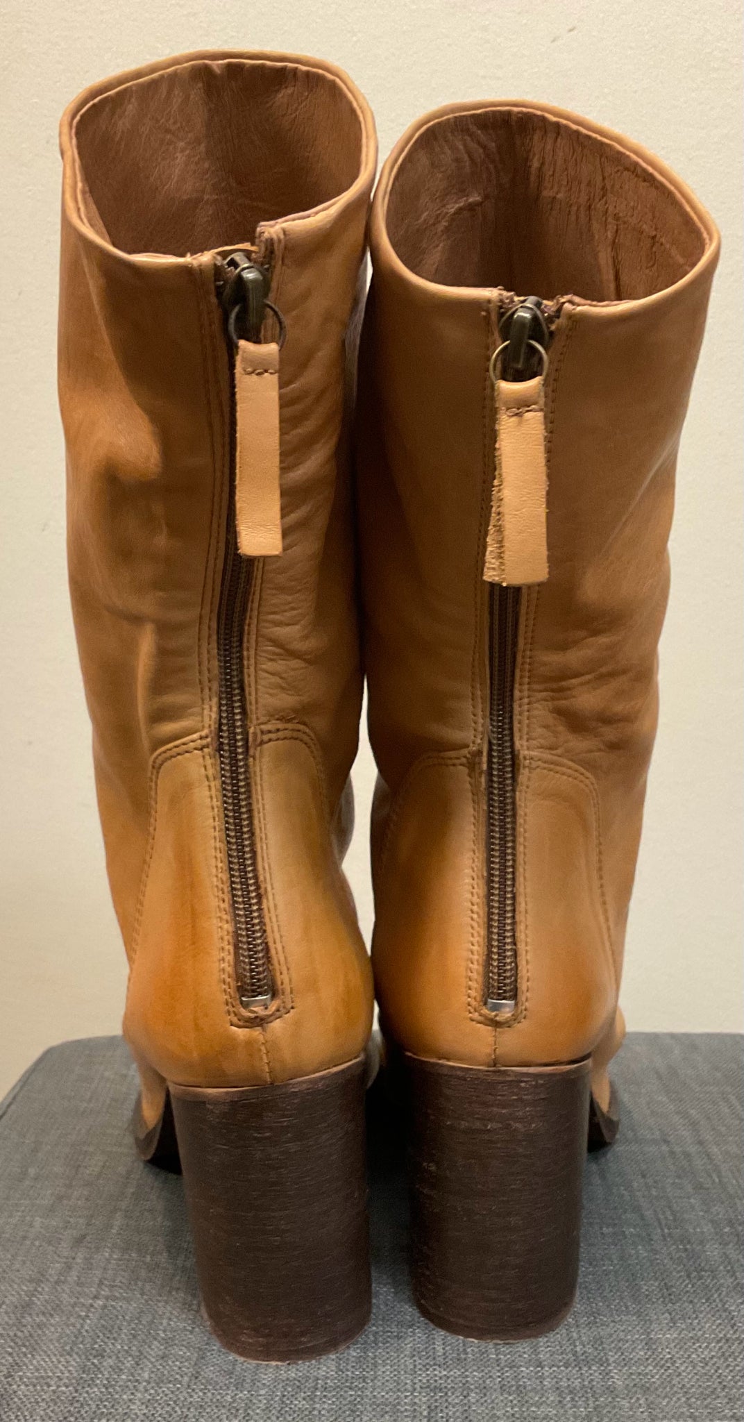 9.5 FREE PEOPLE Tan Boots