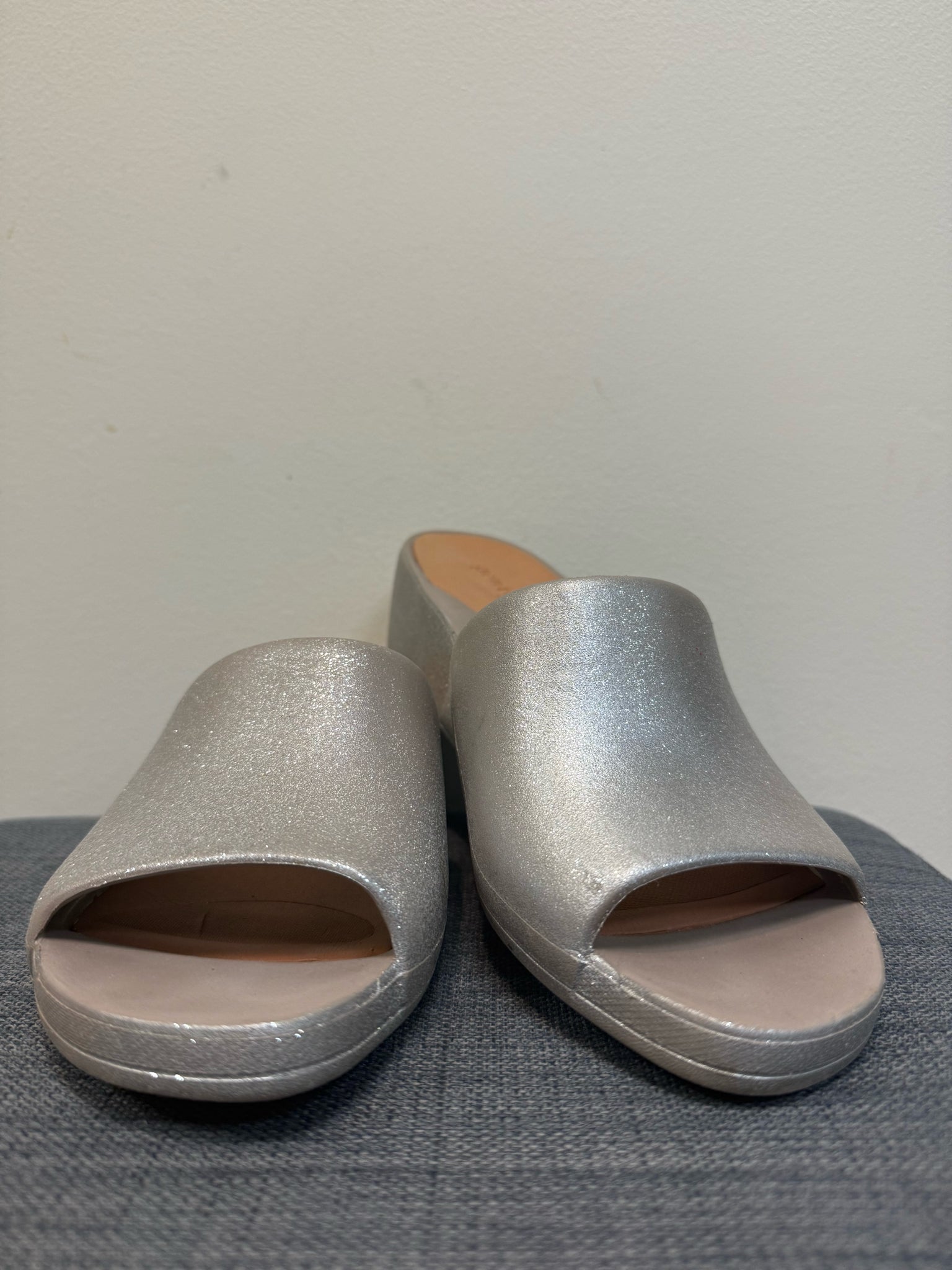7 GENTLE SOUL Pewter Sandals