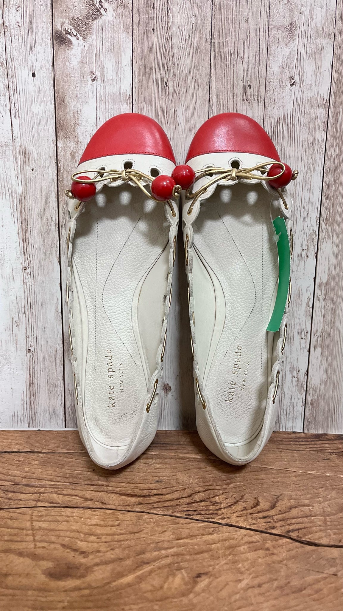 KATE SPADE 8 CREAM AND RED SHOES