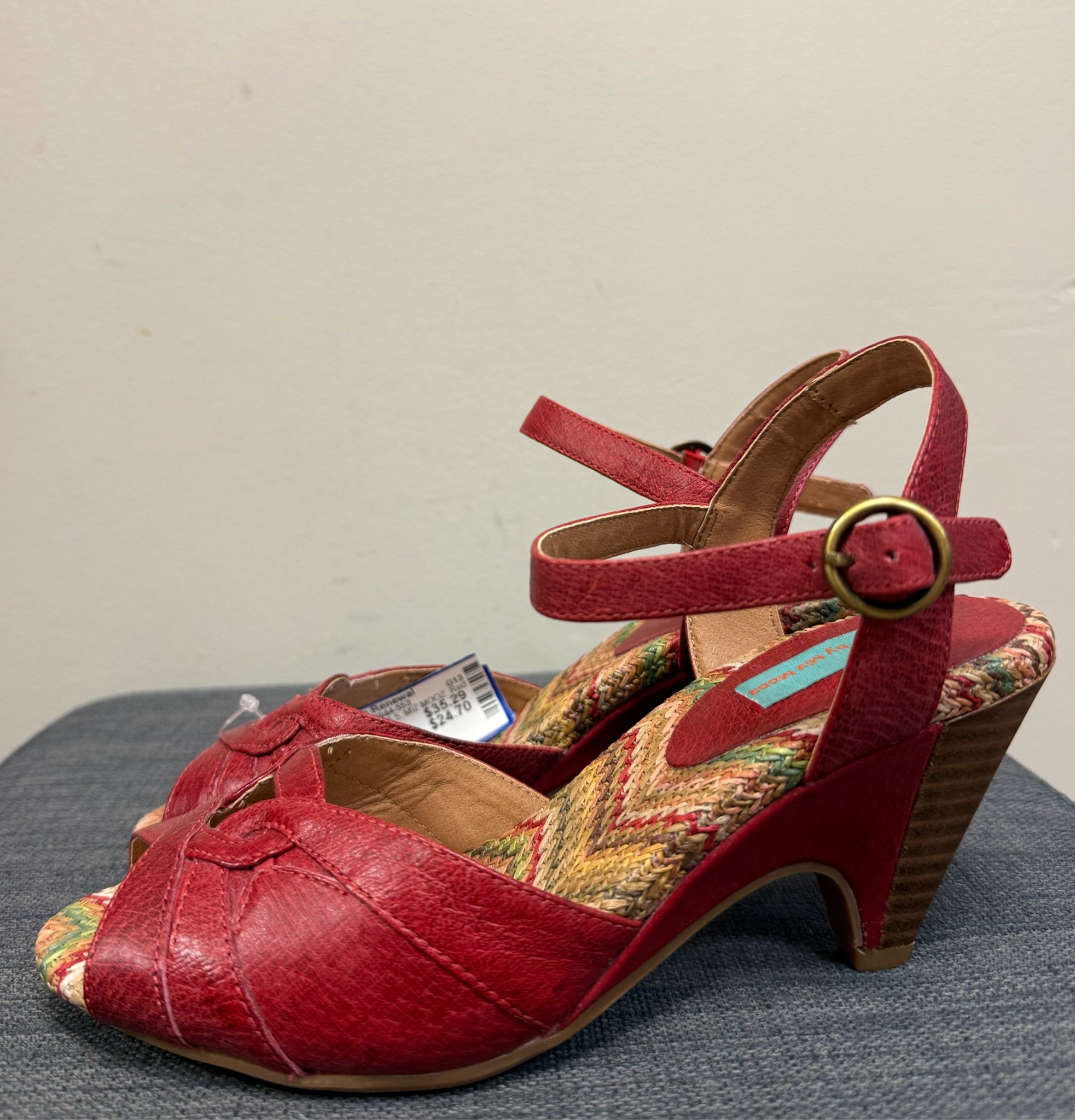 5.5 MIZ MOOZ Red SHOES